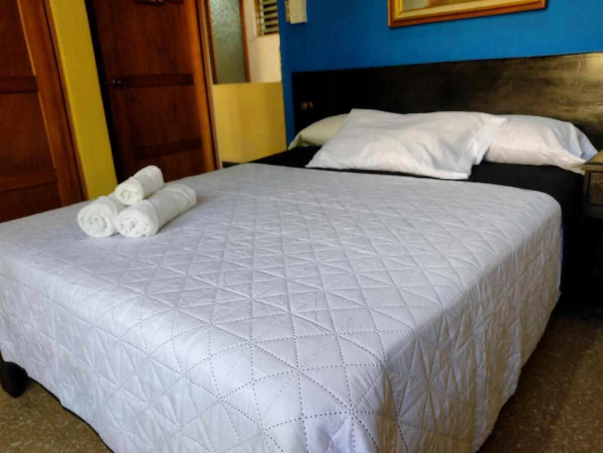 Hotel Alajuela Costa Rica Airport エクステリア 写真