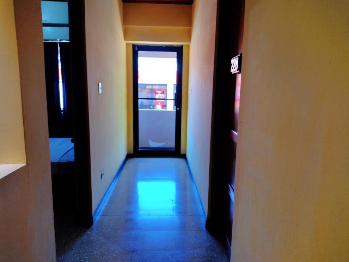 Hotel Alajuela Costa Rica Airport エクステリア 写真
